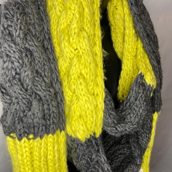 Michael Kors Scarf 112”X 5” inch. Dark Gray & Lime Green. - Picture 5 of 8